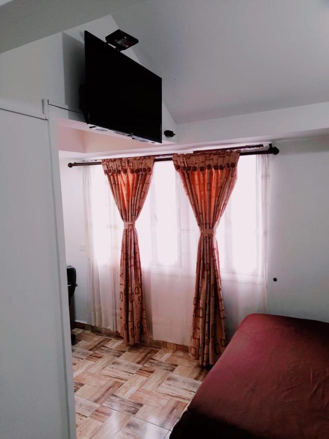 Hospedaje Sary House โบโกตา ภายนอก รูปภาพ