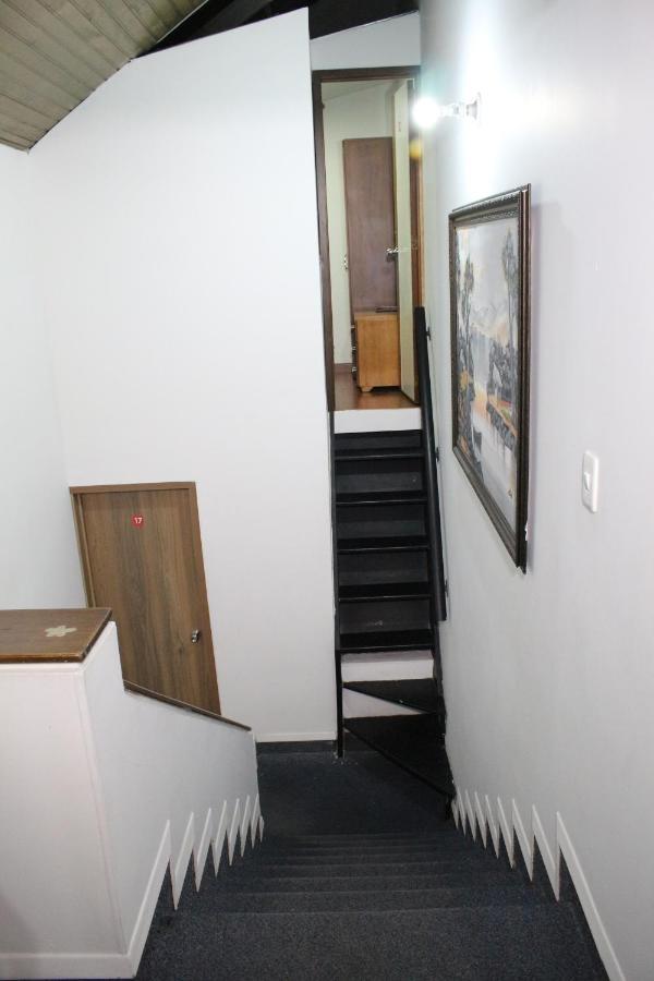 Hospedaje Sary House โบโกตา ภายนอก รูปภาพ