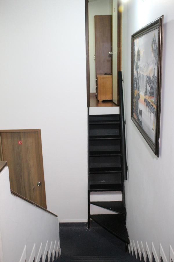 Hospedaje Sary House โบโกตา ภายนอก รูปภาพ